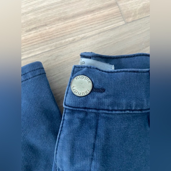 Blue jeans - Picture 3 of 4